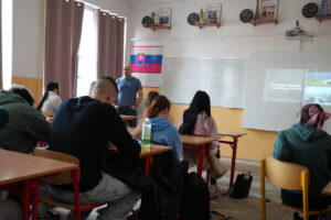https://pozicanaplaneta.sk/wp-content/uploads/2025/03/Pozicana_planeta_stretnutie_so_ziakmi_SOS_03-300x200.jpg